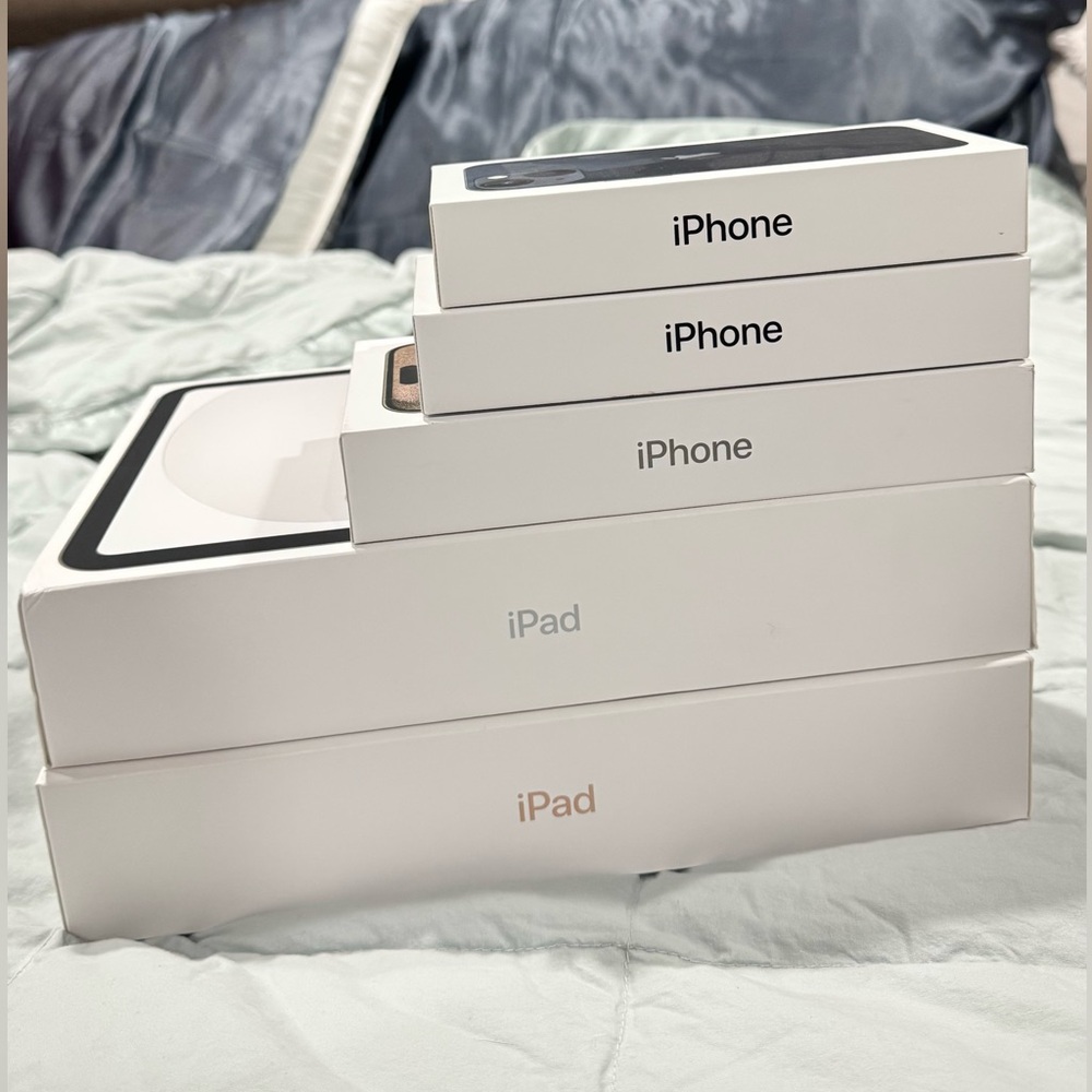 Apple White iPhone and iPad Box Stack